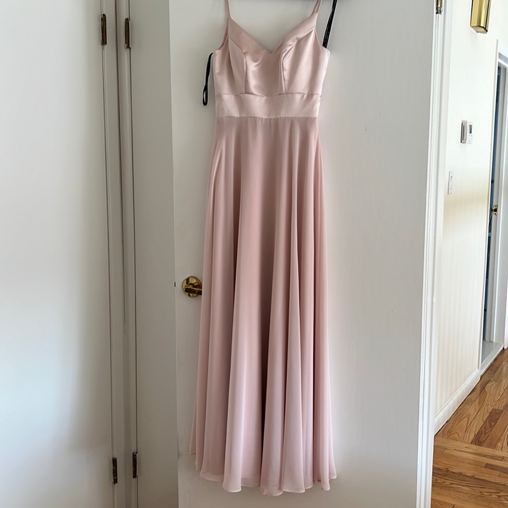 BRIDESMAID/PROM/FORMAL GOWN